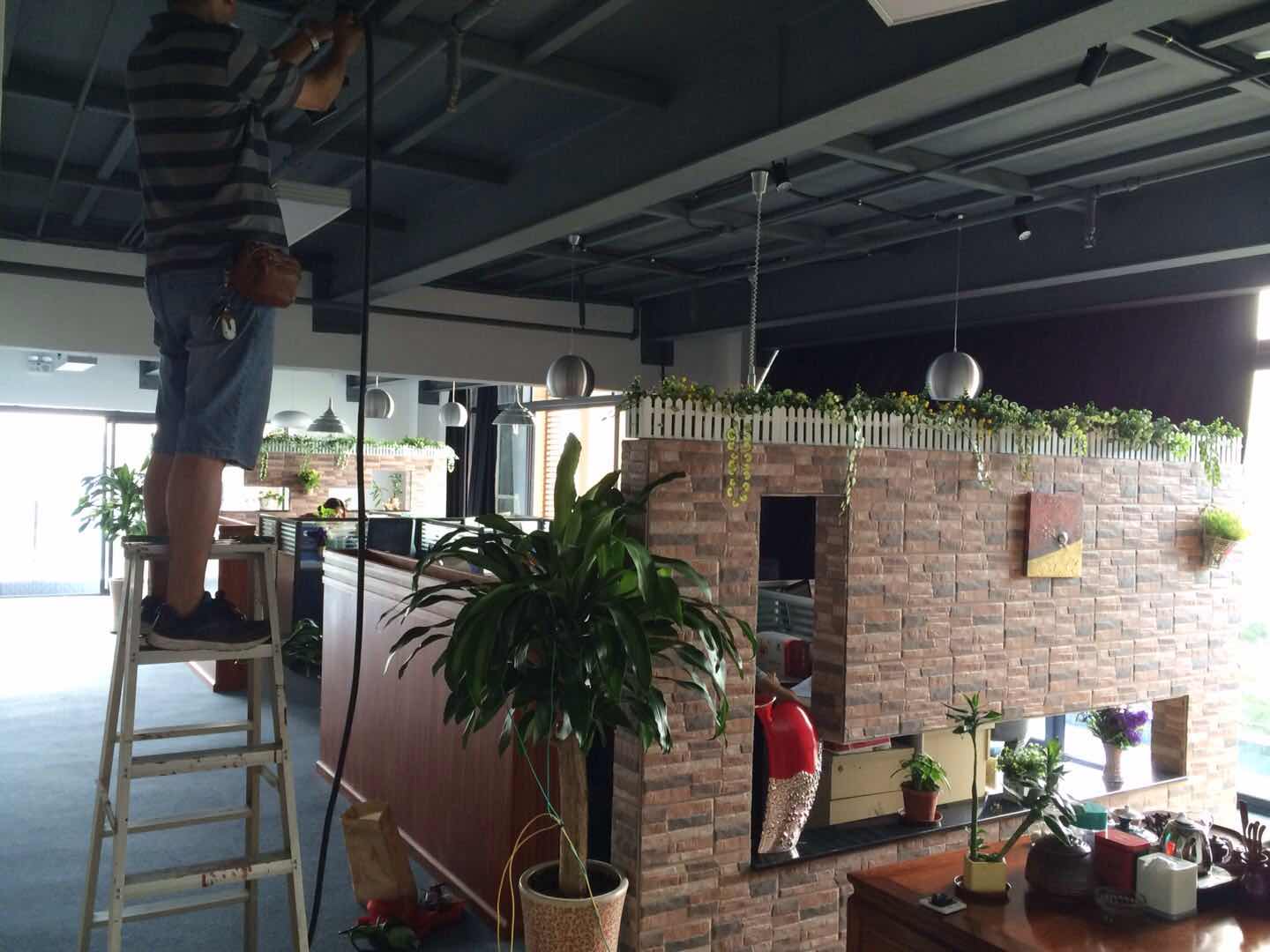 番禺別墅裝修公司|番禺辦公室裝修公司|番禺廠房裝修公司|番禺店鋪裝修公司|番禺專業(yè)裝修公司|穗樺價格實(shí)在裝修設(shè)計(jì)公司